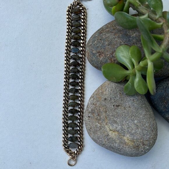 Banana Republic classic stone and gold ladder style bracelet! - Picture 3 of 4